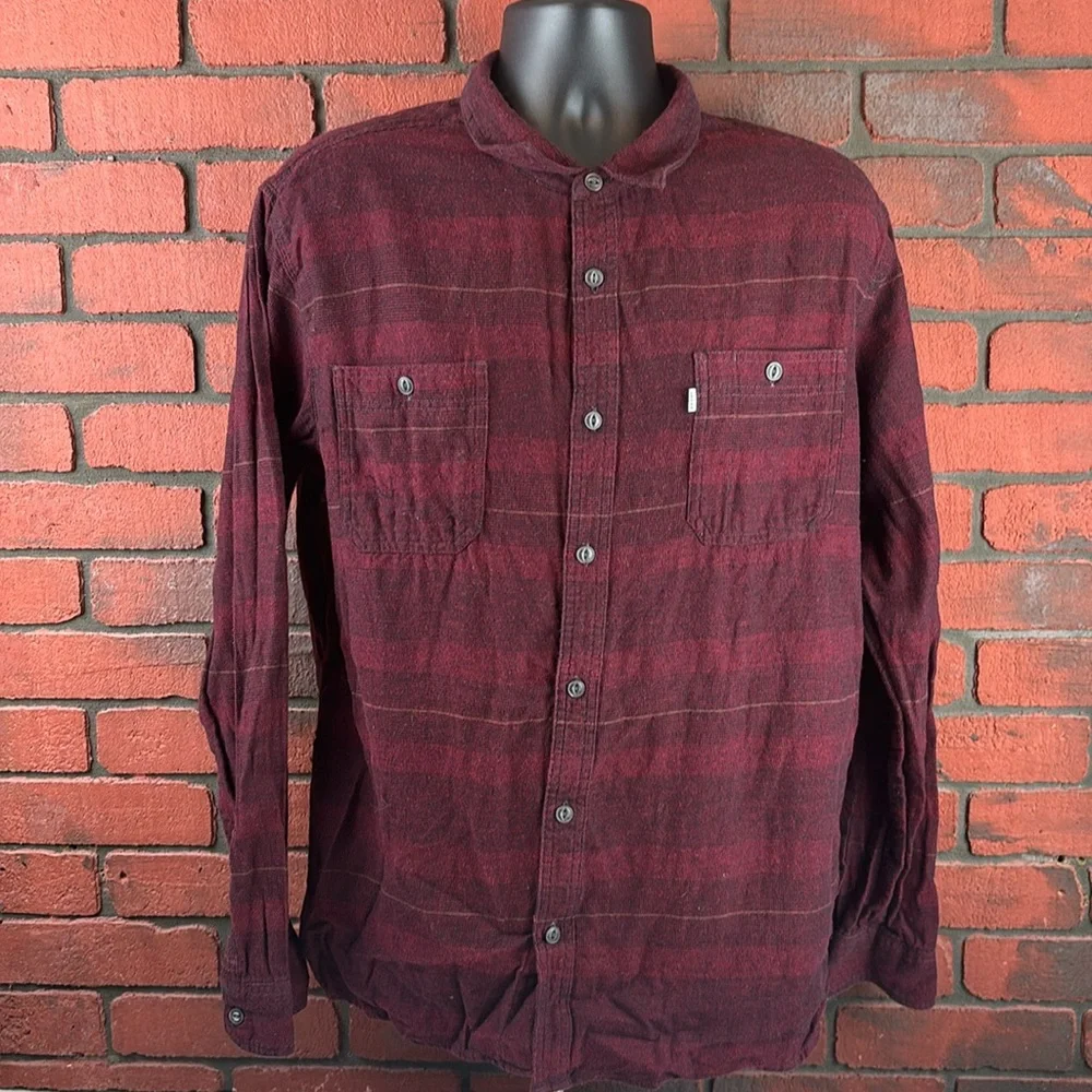 Levis Shirt Mens XL‎ Red Button Down